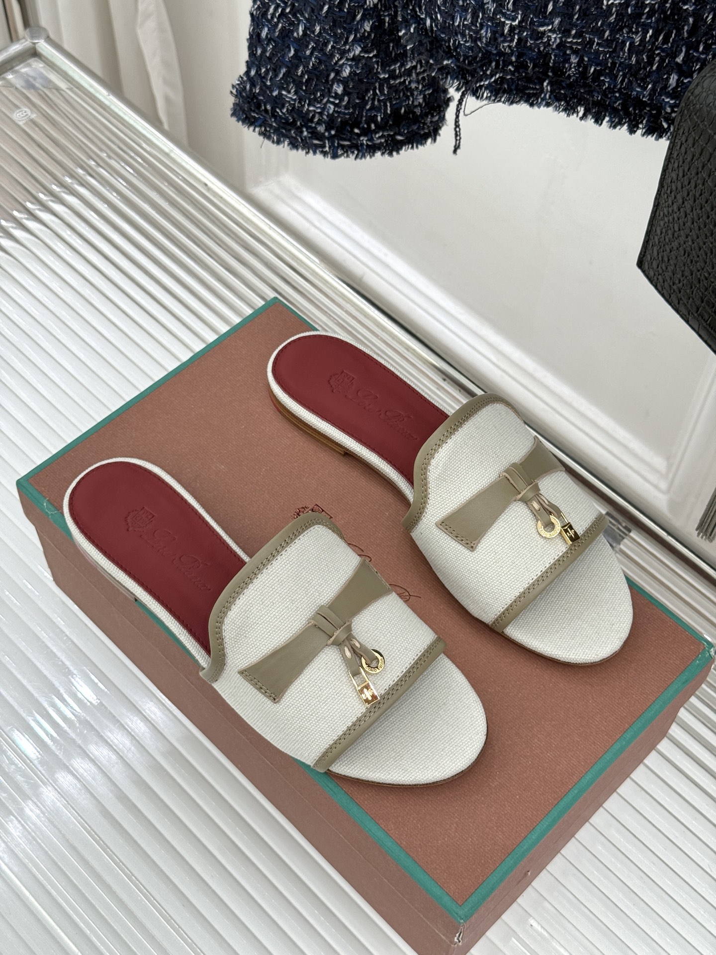 Loro Piana/ LP🌾 经典复古绝美吊坠粗跟平底拖鞋简约即时髦 松弛的高级感感受夏日感高级穿搭~