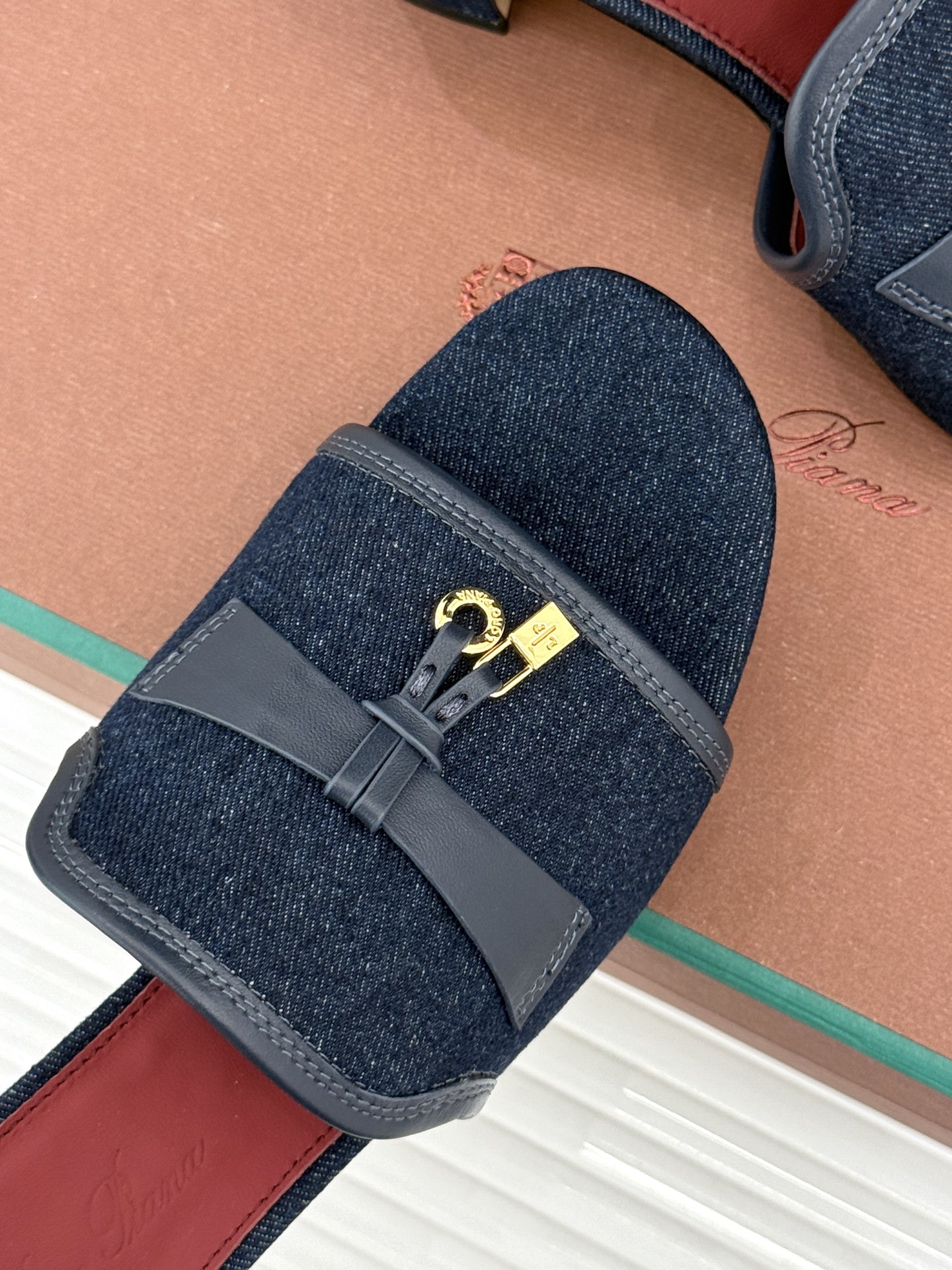 Loro Piana/ LP🌾 经典复古绝美吊坠粗跟平底拖鞋简约即时髦 松弛的高级感感受夏日感高级穿搭~