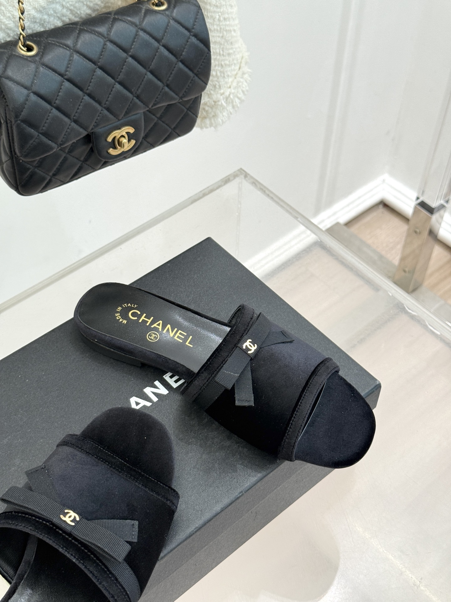 CHANE*｜小香26S双C蝴蝶结编织懒人拖鞋承袭香奈儿法式优雅精髓将慵懒与精致完美融合。细腻编织鞋面自