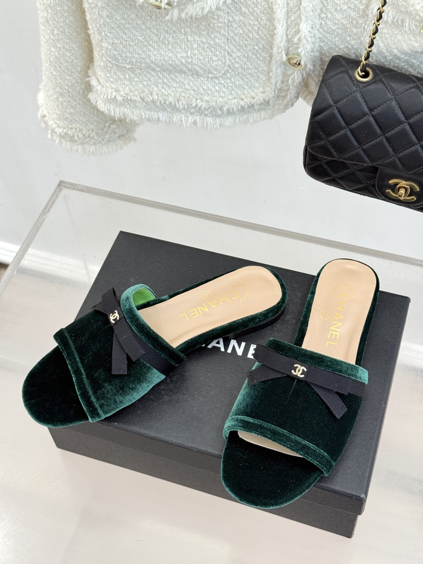 CHANE*｜小香26S双C蝴蝶结编织懒人拖鞋承袭香奈儿法式优雅精髓将慵懒与精致完美融合。细腻编织鞋面自