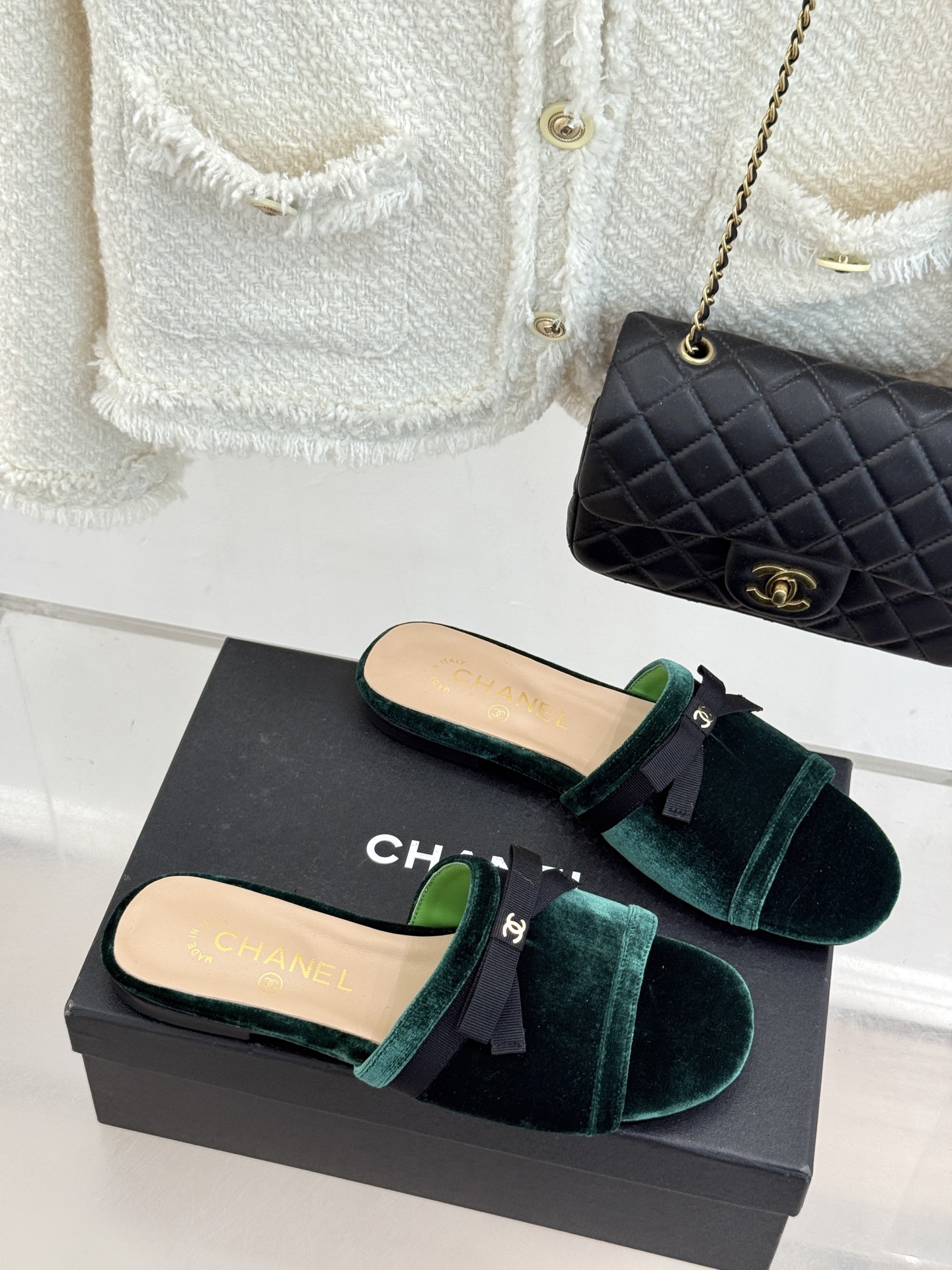 CHANE*｜小香26S双C蝴蝶结编织懒人拖鞋承袭香奈儿法式优雅精髓将慵懒与精致完美融合。细腻编织鞋面自