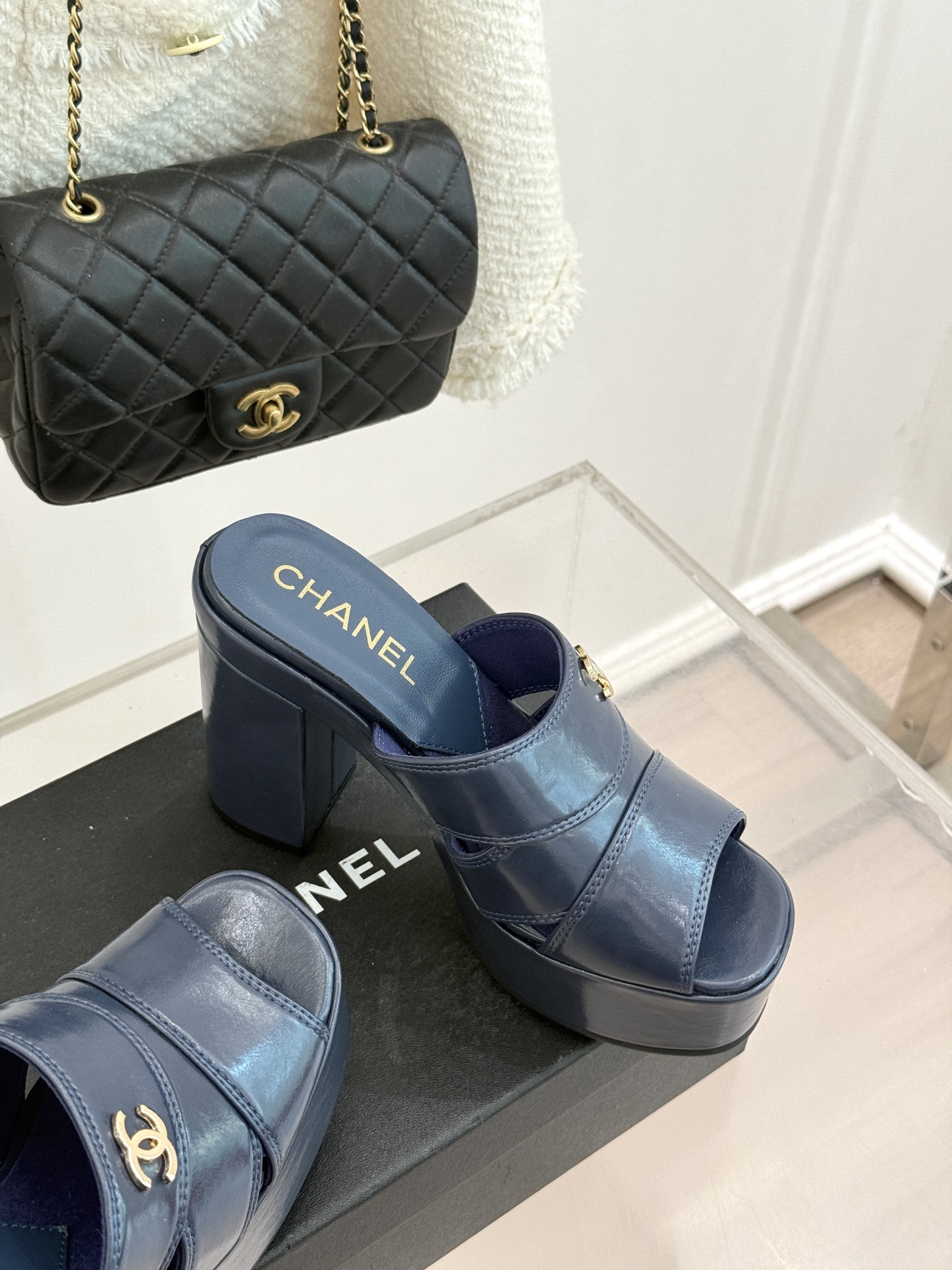 CHANE*｜小香经典走秀款防水台双C高跟拖鞋巴黎时装周周秀重磅新品‼️穿上瞬间拉长拉细小腿比例随意的搭