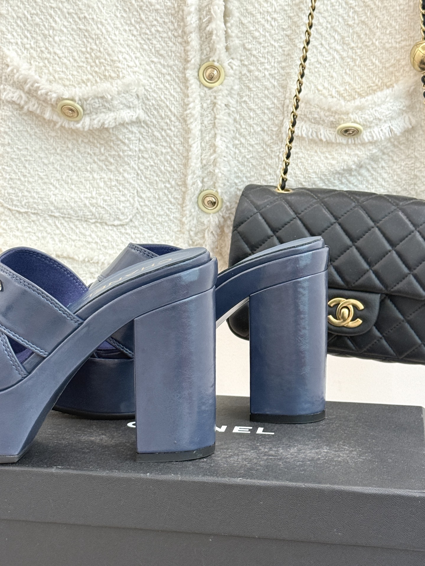 CHANE*｜小香经典走秀款防水台双C高跟拖鞋巴黎时装周周秀重磅新品‼️穿上瞬间拉长拉细小腿比例随意的搭