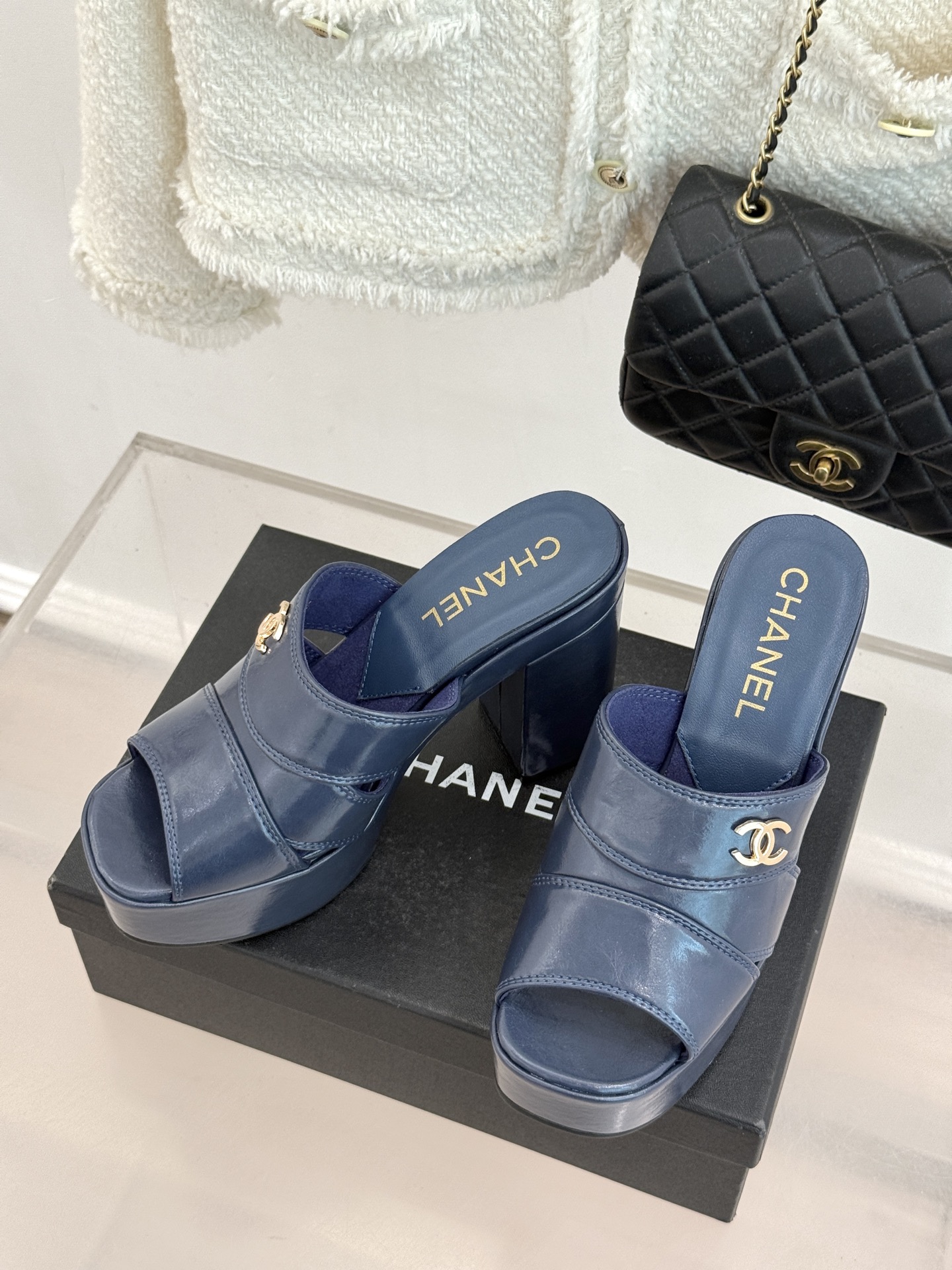 CHANE*｜小香经典走秀款防水台双C高跟拖鞋巴黎时装周周秀重磅新品‼️穿上瞬间拉长拉细小腿比例随意的搭