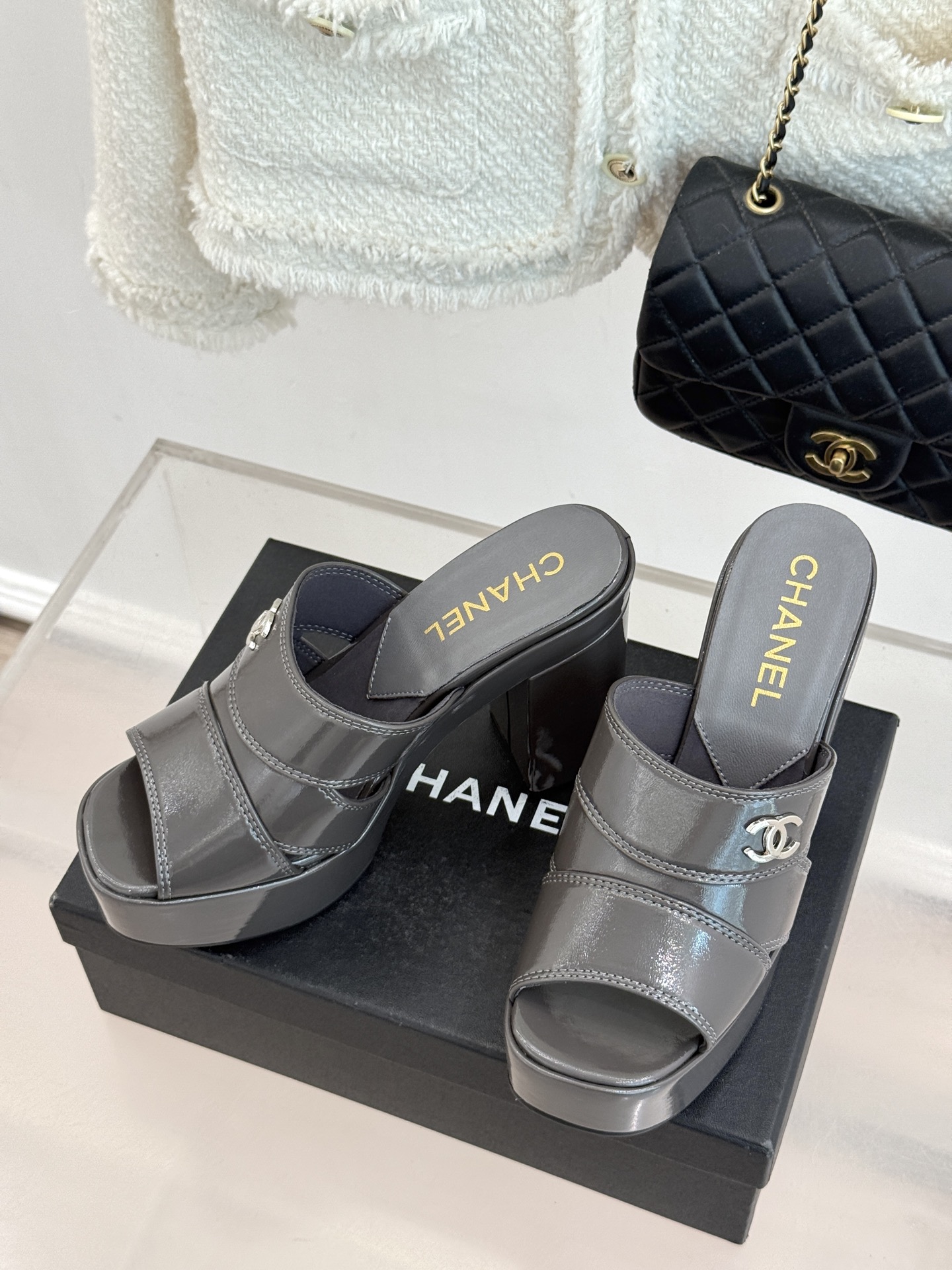 CHANE*｜小香经典走秀款防水台双C高跟拖鞋巴黎时装周周秀重磅新品‼️穿上瞬间拉长拉细小腿比例随意的搭