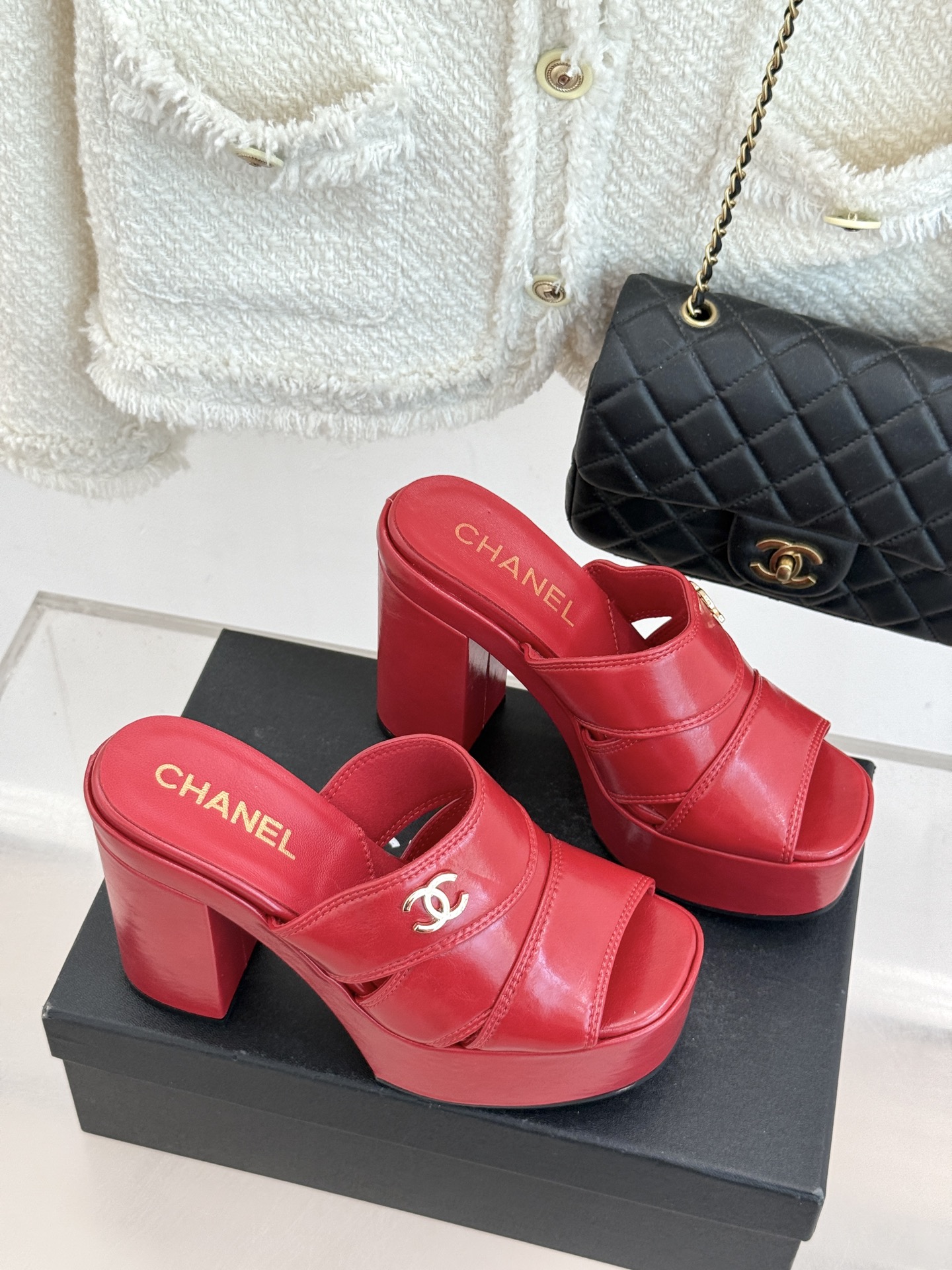 CHANE*｜小香经典走秀款防水台双C高跟拖鞋巴黎时装周周秀重磅新品‼️穿上瞬间拉长拉细小腿比例随意的搭