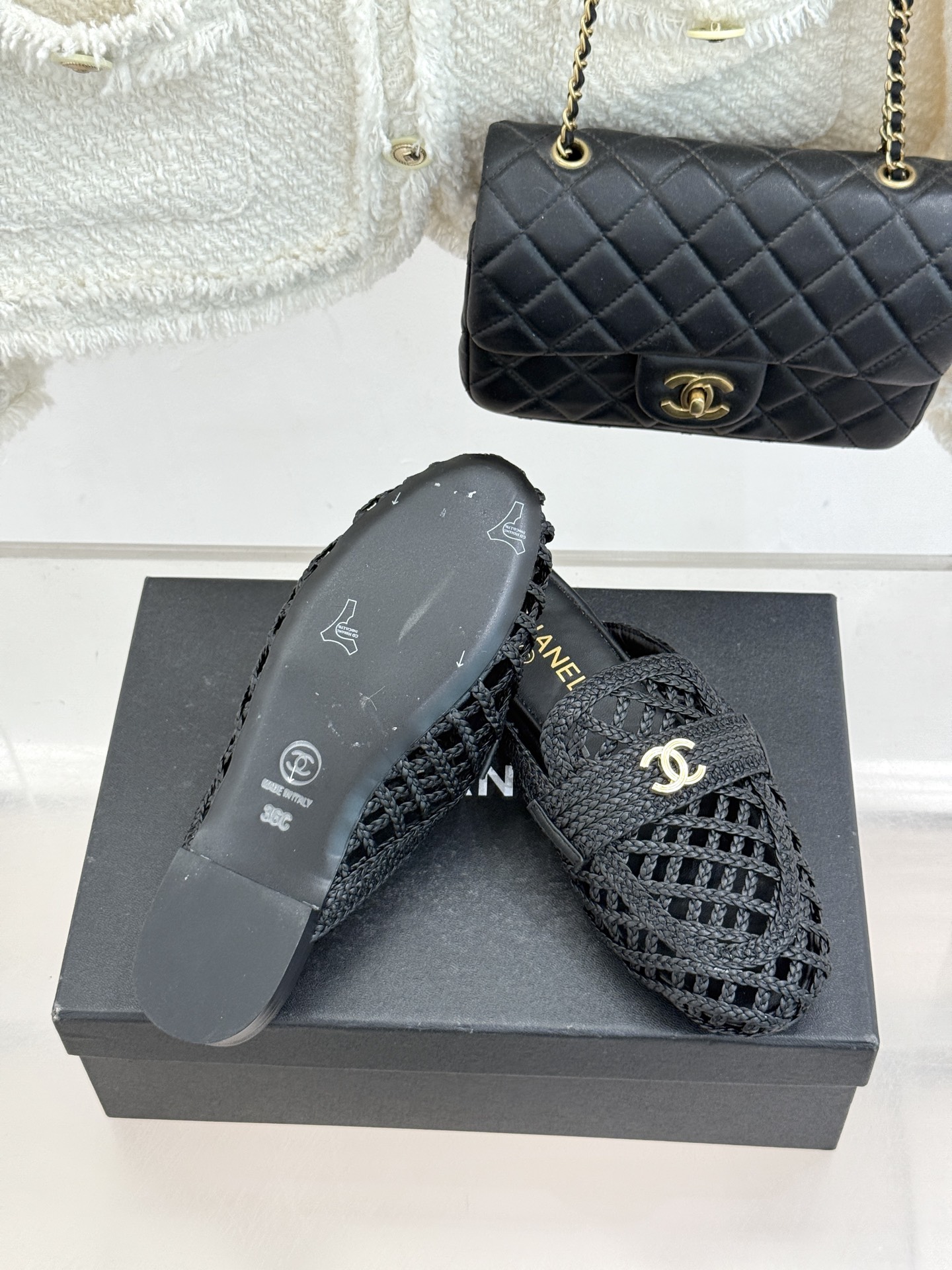 CHANE* ｜小香26P新品双C编织乐福鞋半拖将经典乐福与慵懒半拖完美融合编织肌理重塑小香高级感。镂空