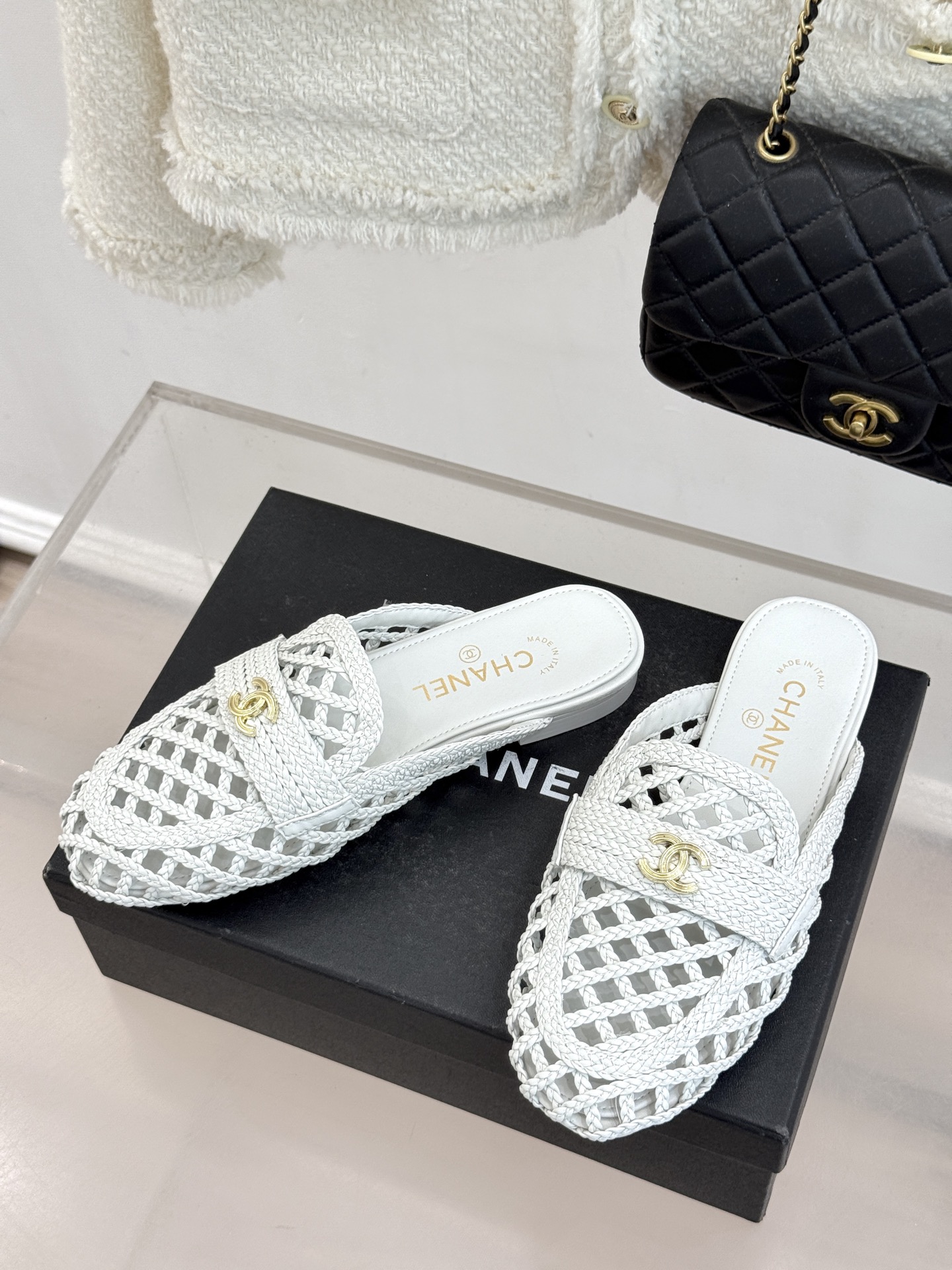 CHANE* ｜小香26P新品双C编织乐福鞋半拖将经典乐福与慵懒半拖完美融合编织肌理重塑小香高级感。镂空