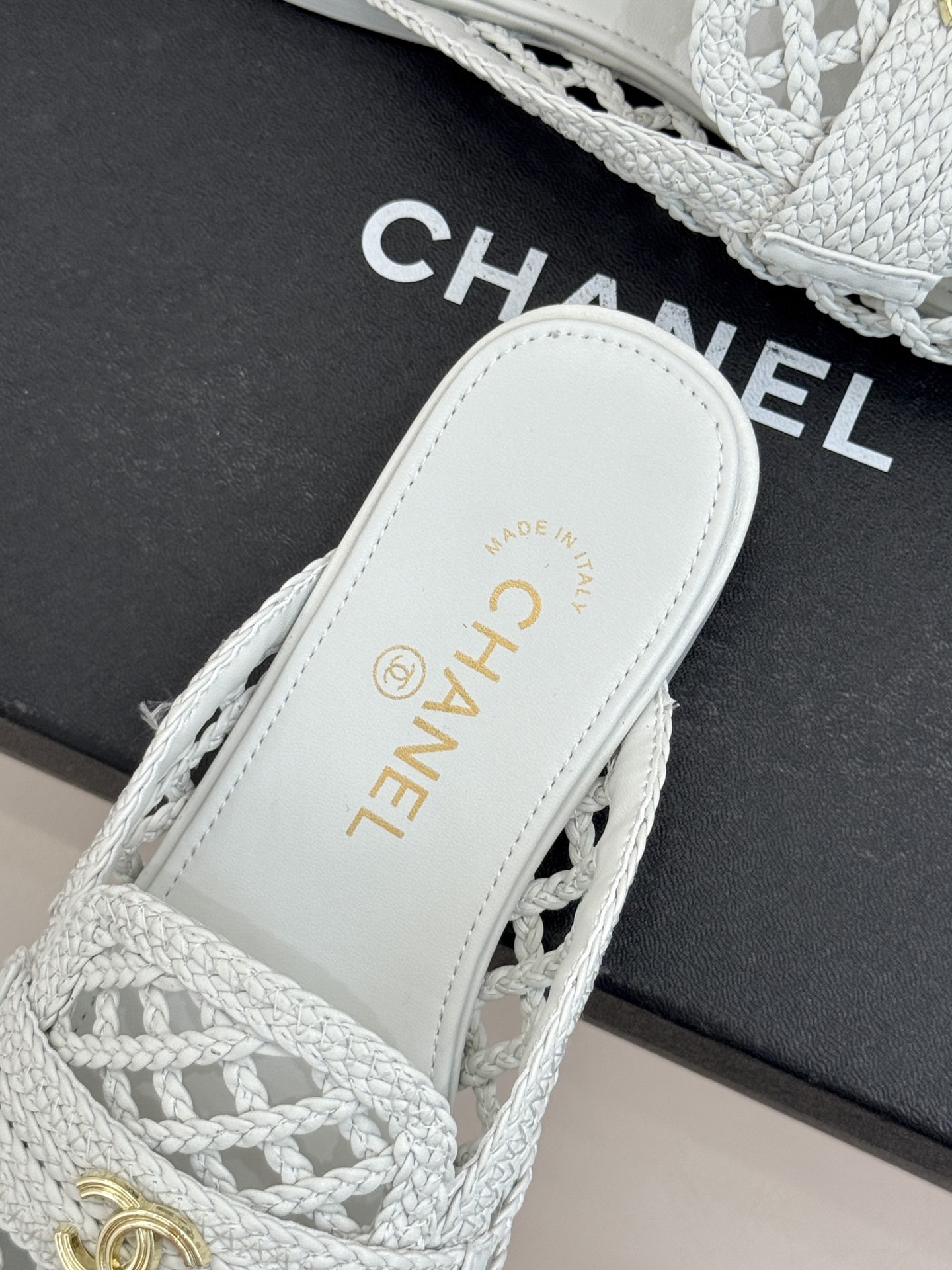 CHANE* ｜小香26P新品双C编织乐福鞋半拖将经典乐福与慵懒半拖完美融合编织肌理重塑小香高级感。镂空