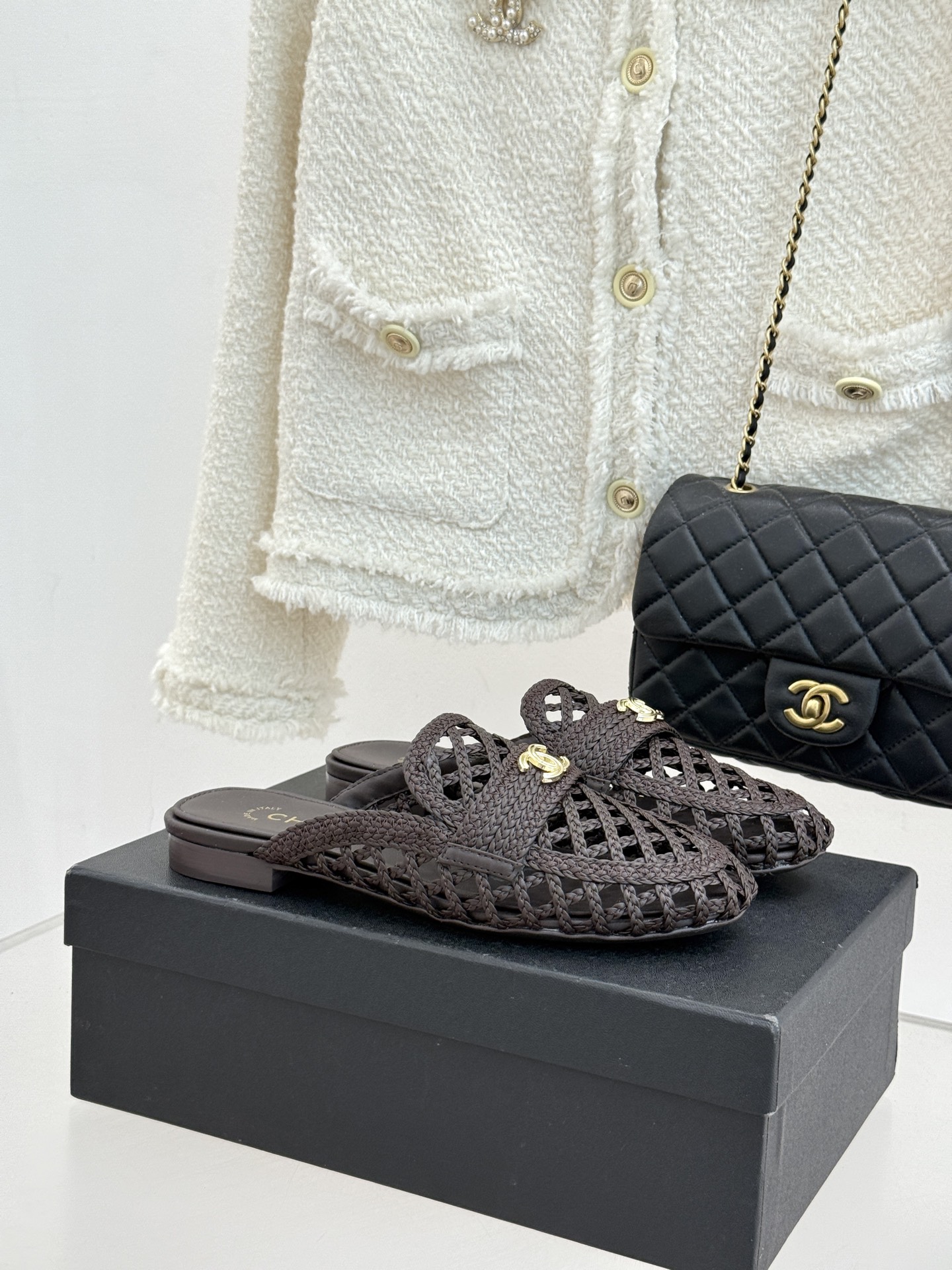 CHANE* ｜小香26P新品双C编织乐福鞋半拖将经典乐福与慵懒半拖完美融合编织肌理重塑小香高级感。镂空
