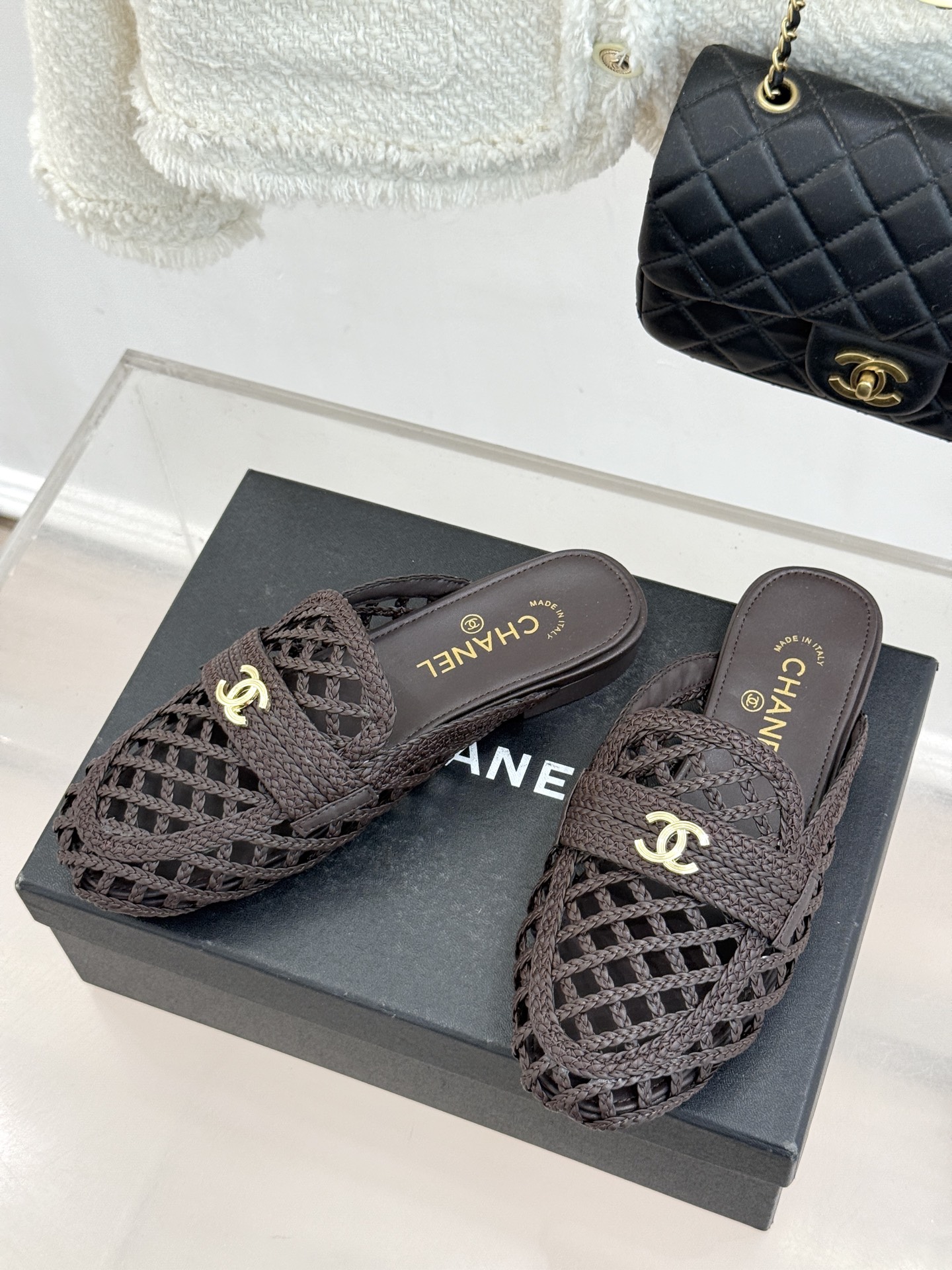 CHANE* ｜小香26P新品双C编织乐福鞋半拖将经典乐福与慵懒半拖完美融合编织肌理重塑小香高级感。镂空