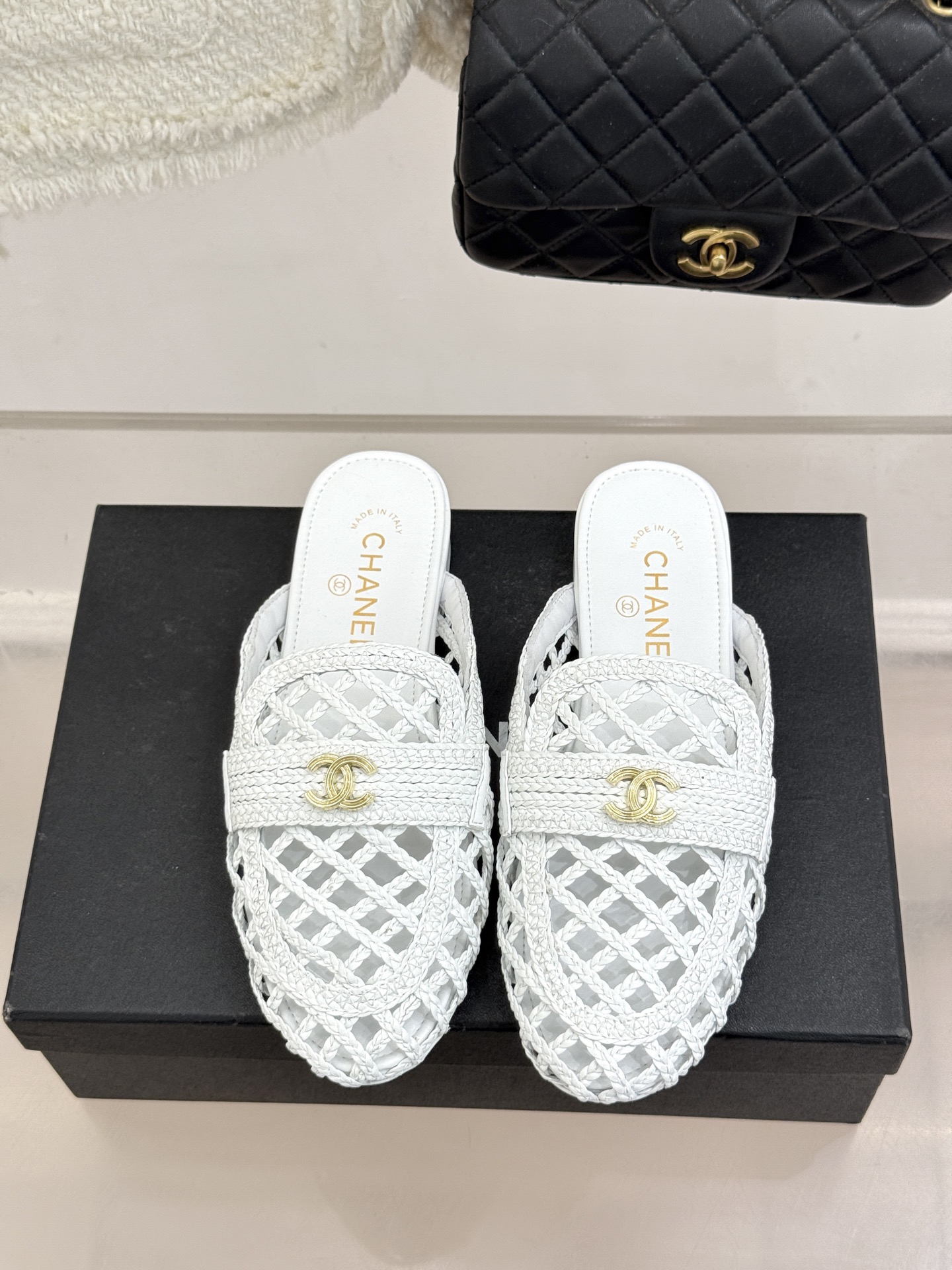 CHANE* ｜小香26P新品双C编织乐福鞋半拖将经典乐福与慵懒半拖完美融合编织肌理重塑小香高级感。镂空