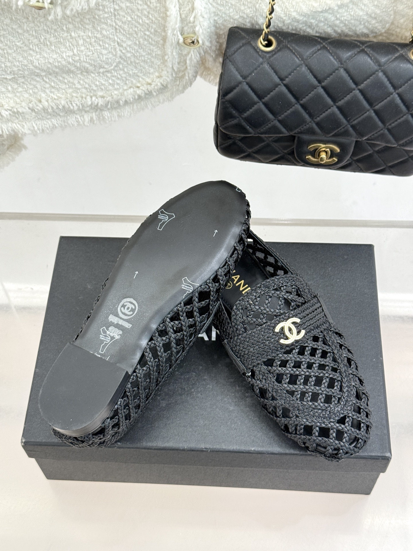 CHANE* ｜小香26P新品双C编织乐福鞋半拖将经典乐福与慵懒半拖完美融合编织肌理重塑小香高级感。镂空