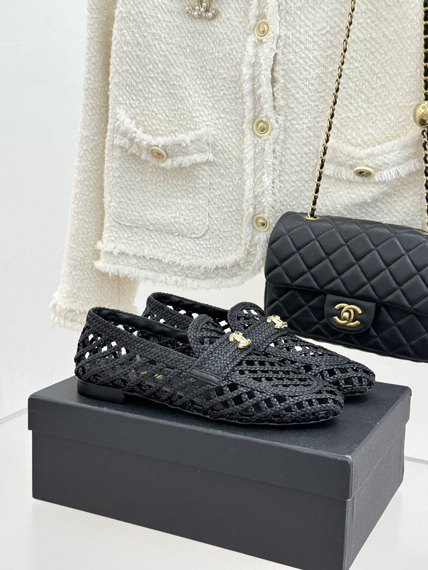 CHANE* ｜小香26P新品双C编织乐福鞋半拖将经典乐福与慵懒半拖完美融合编织肌理重塑小香高级感。镂空
