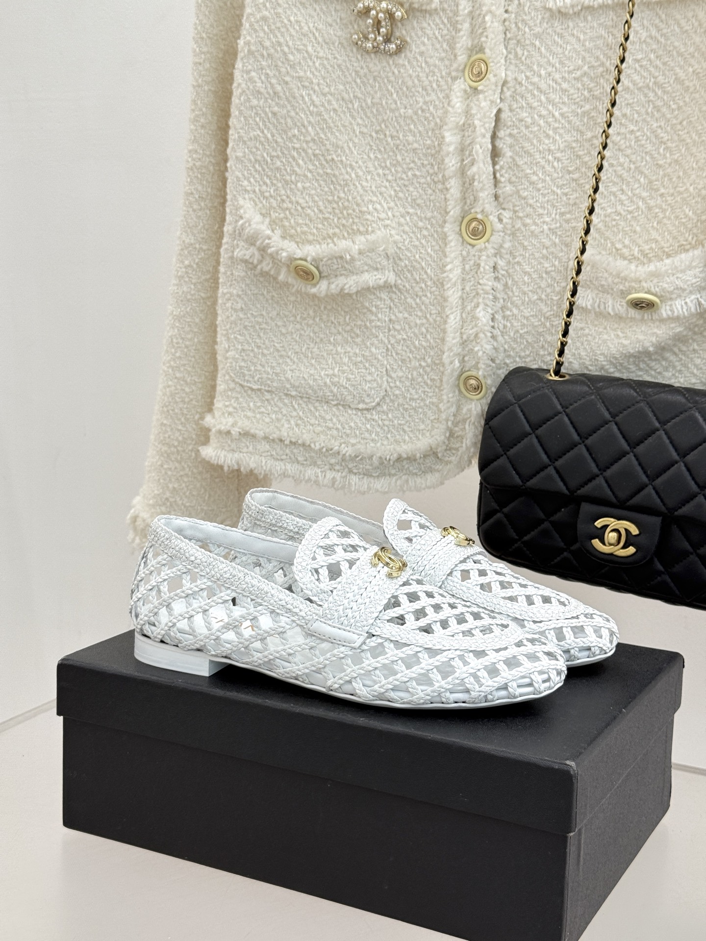 CHANE* ｜小香26P新品双C编织乐福鞋半拖将经典乐福与慵懒半拖完美融合编织肌理重塑小香高级感。镂空