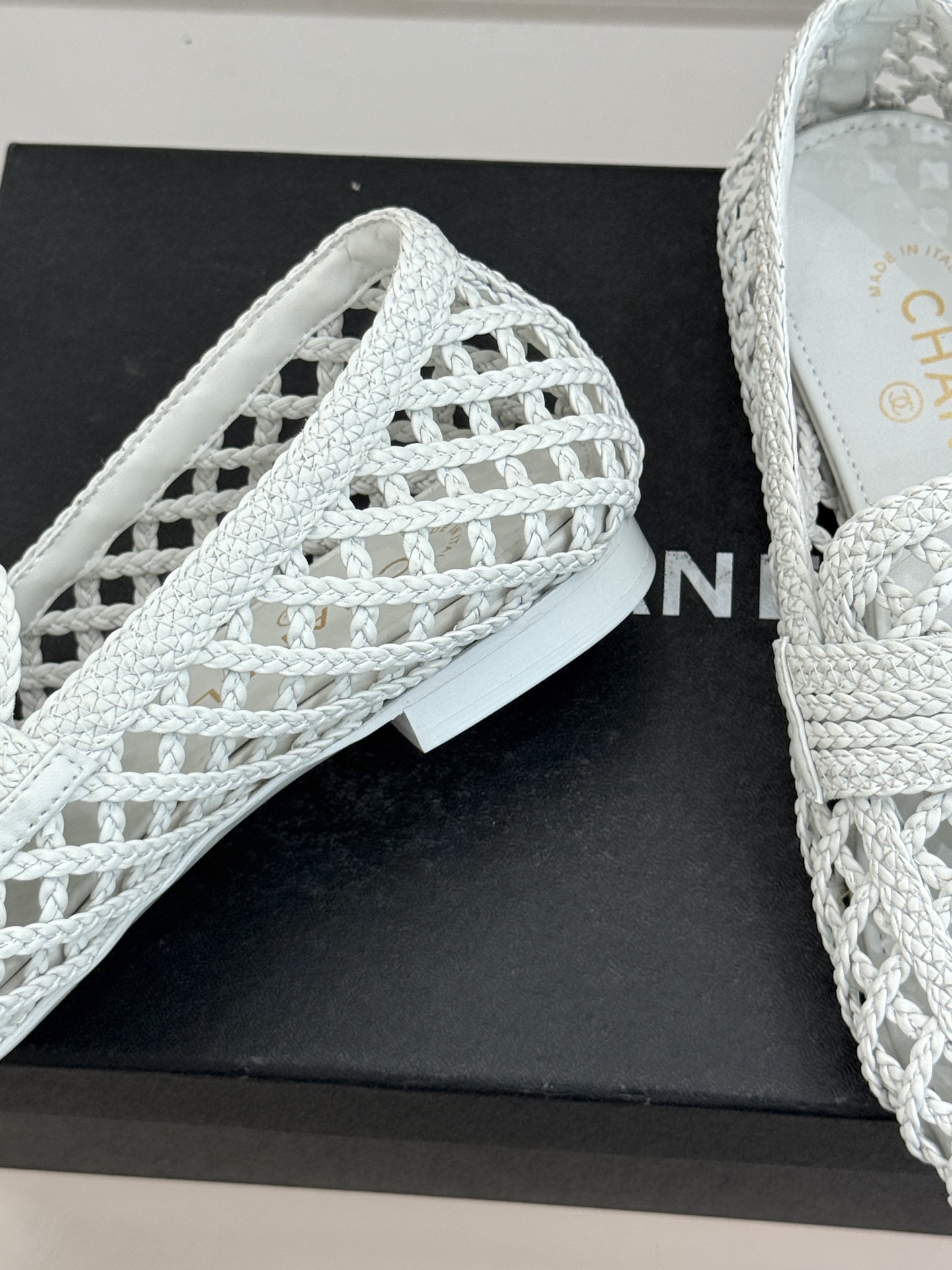 CHANE* ｜小香26P新品双C编织乐福鞋半拖将经典乐福与慵懒半拖完美融合编织肌理重塑小香高级感。镂空