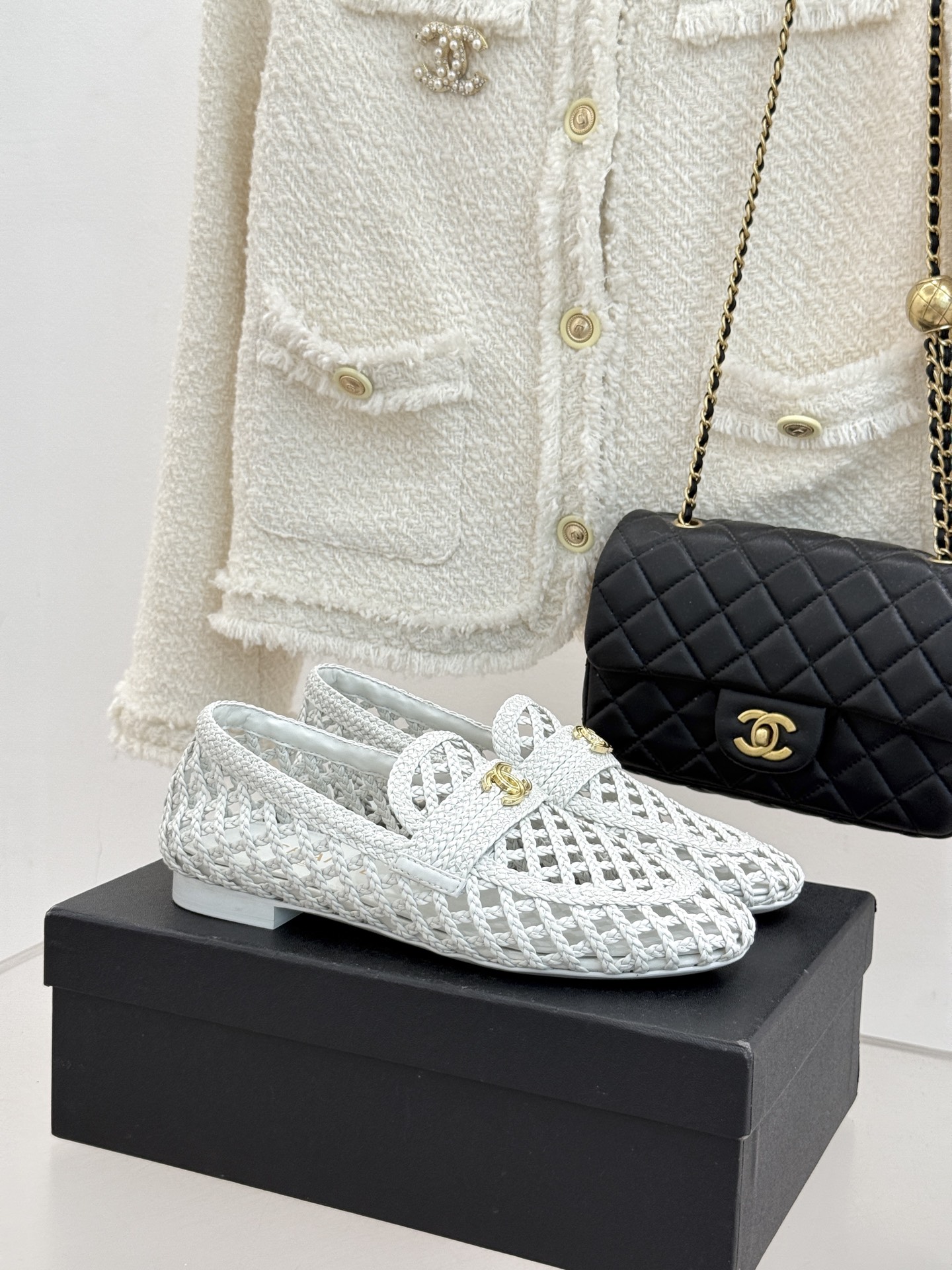 CHANE* ｜小香26P新品双C编织乐福鞋半拖将经典乐福与慵懒半拖完美融合编织肌理重塑小香高级感。镂空