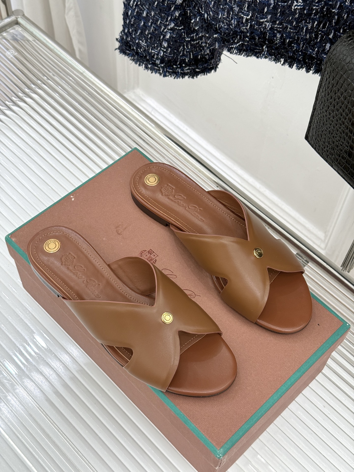 Loro Piana/ LP🌾 经典复古绝美平底坡跟拖鞋简约即时髦 松弛的高级感感受夏日感高级穿搭~面料