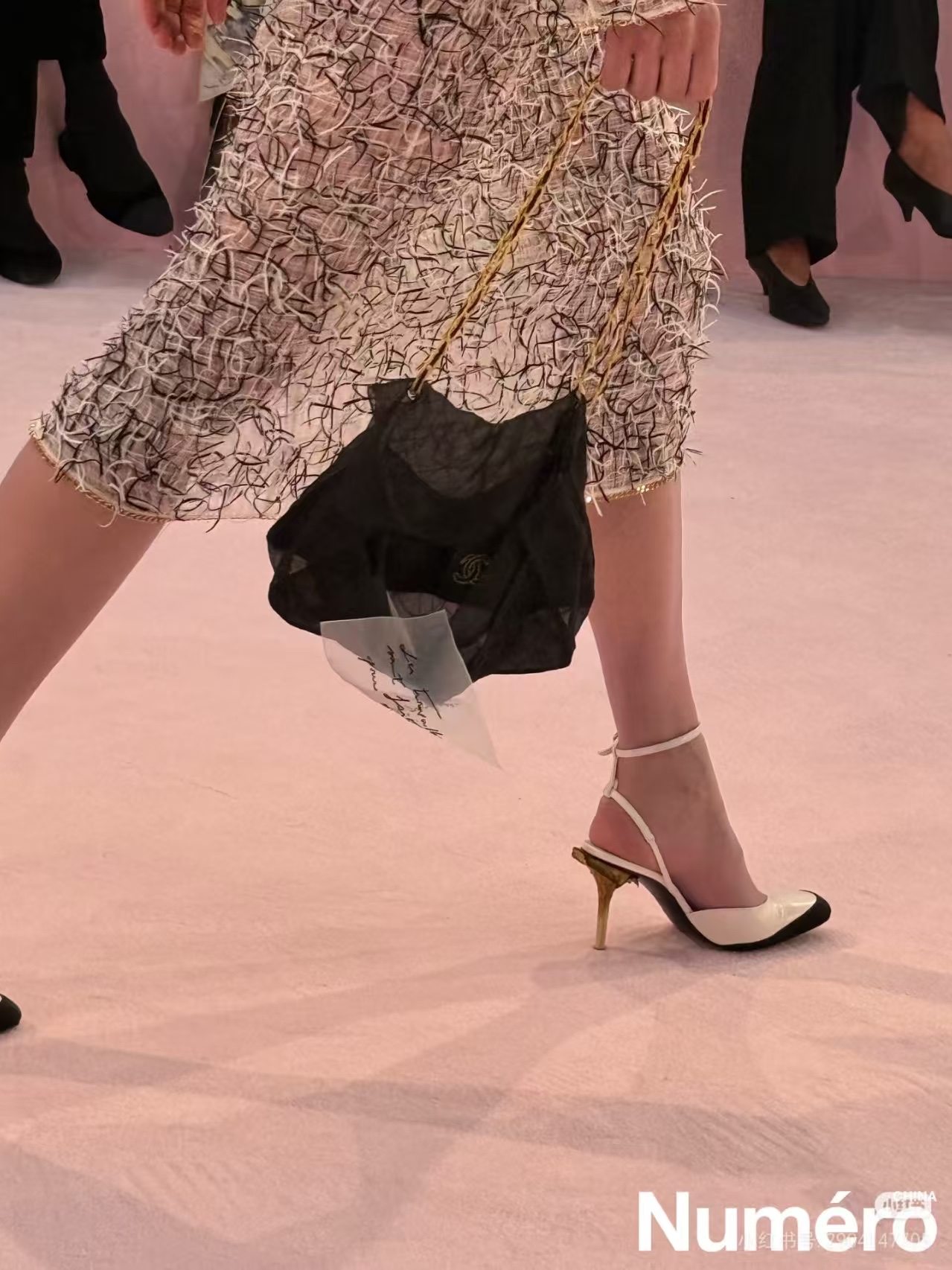 NO:885061,Foot pictures on catwalk, high heels and sandals, sandals, high heels19860909走秀上脚图,高跟鞋凉鞋,sandals,high heels,Women's Shoes