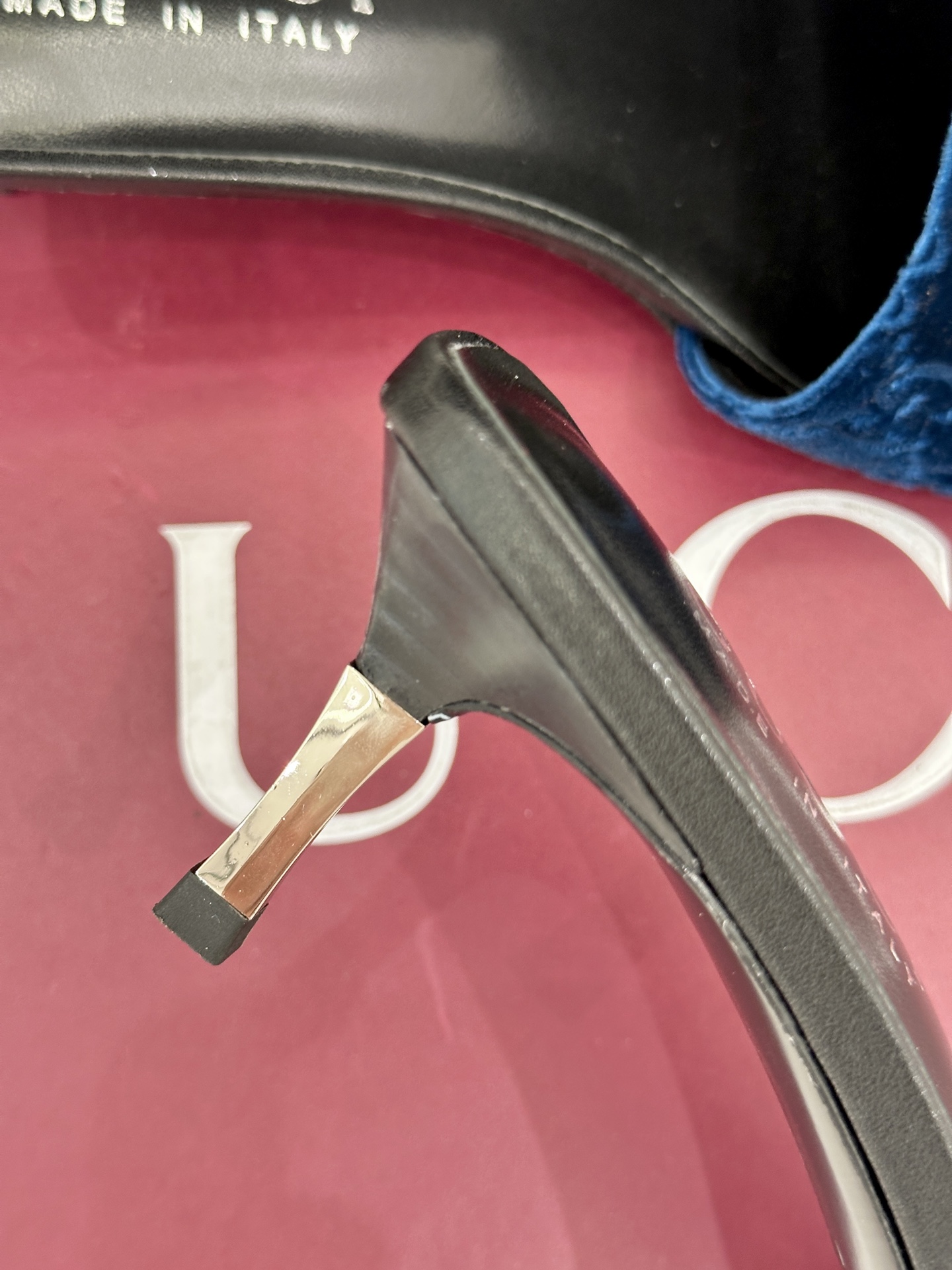 Gucci/古驰26WF新品老花一字带金属跟高跟拖鞋以经典GG老花铺陈复古基调标志性双G纹样流转意式典藏