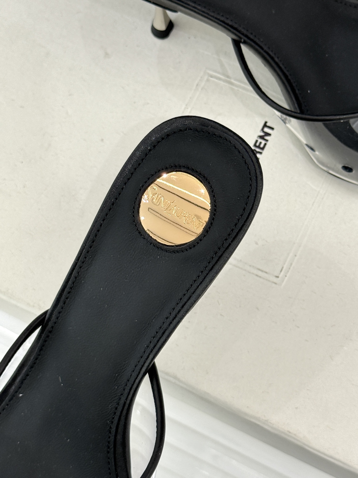 Saint Laurent /圣罗兰YSL26WF新品水钻YSL字母胶片尖头高跟拖鞋是法式性感与轻奢的极