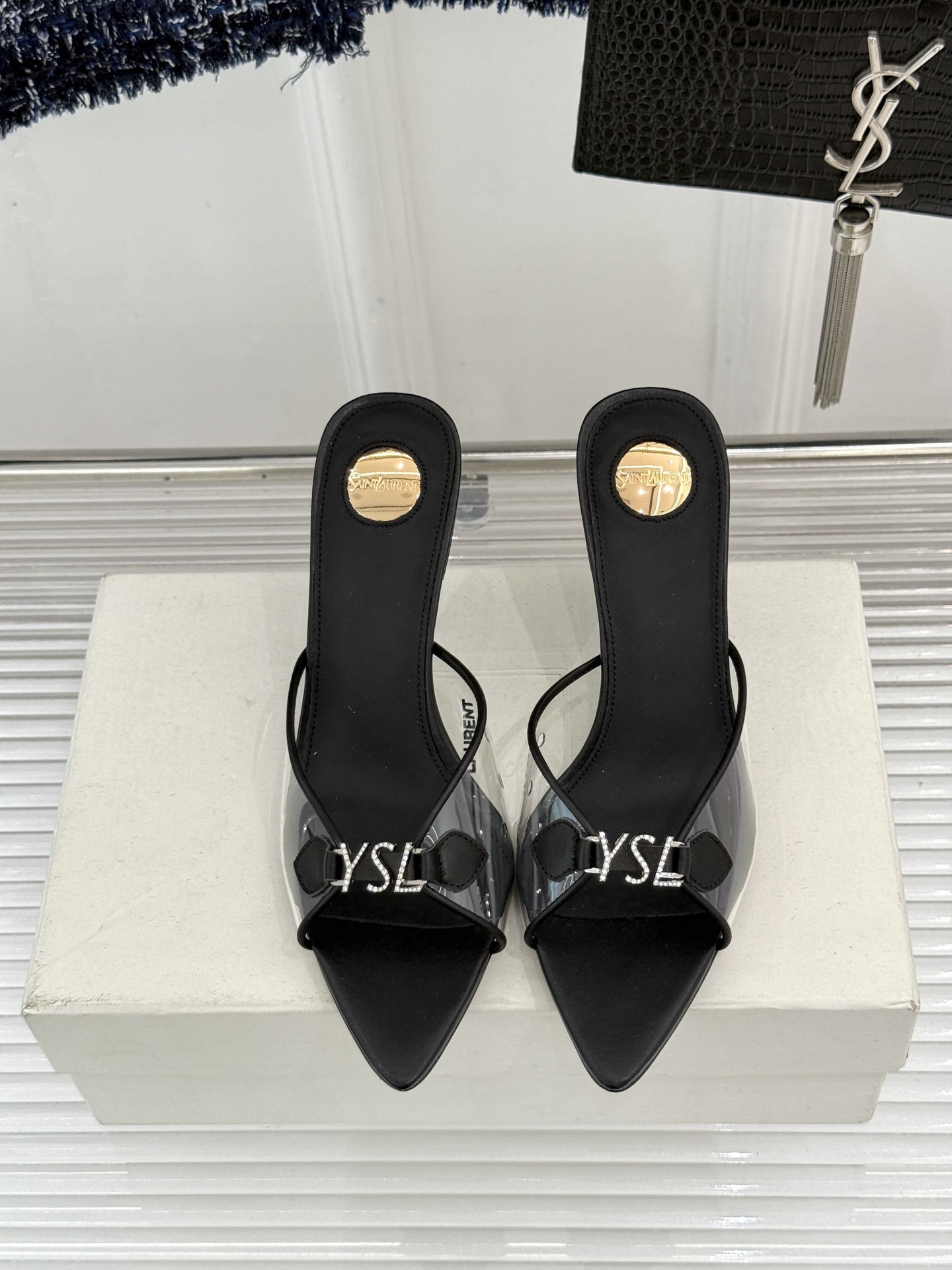 Saint Laurent /圣罗兰YSL26WF新品水钻YSL字母胶片尖头高跟拖鞋是法式性感与轻奢的极