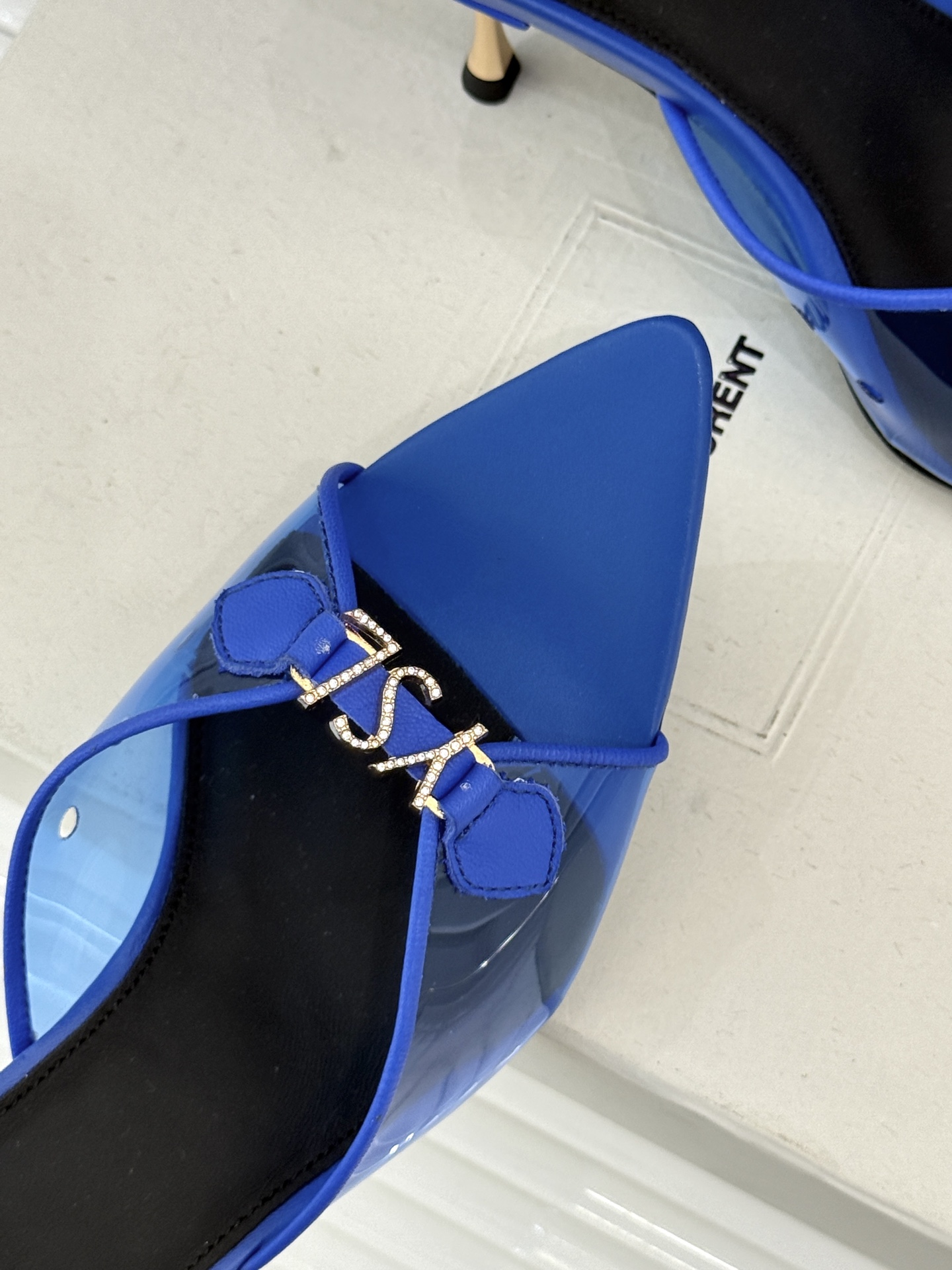 Saint Laurent /圣罗兰YSL26WF新品水钻YSL字母胶片尖头高跟拖鞋是法式性感与轻奢的极