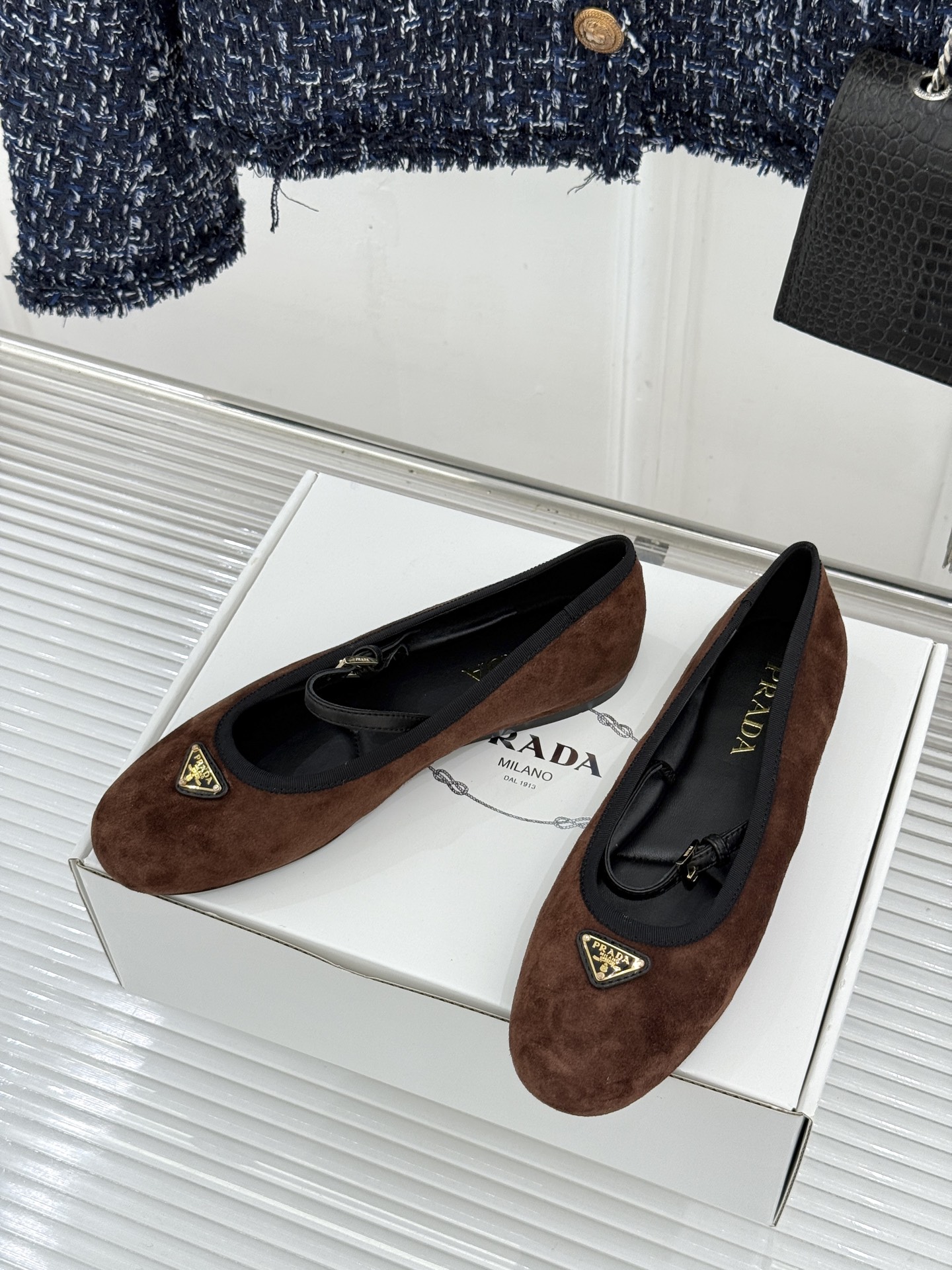 （原版飞机盒＋10）Prada/普拉达26WF新品三角标玛丽珍鞋复古优雅 重塑摩登气质标志性珐琅三角徽标