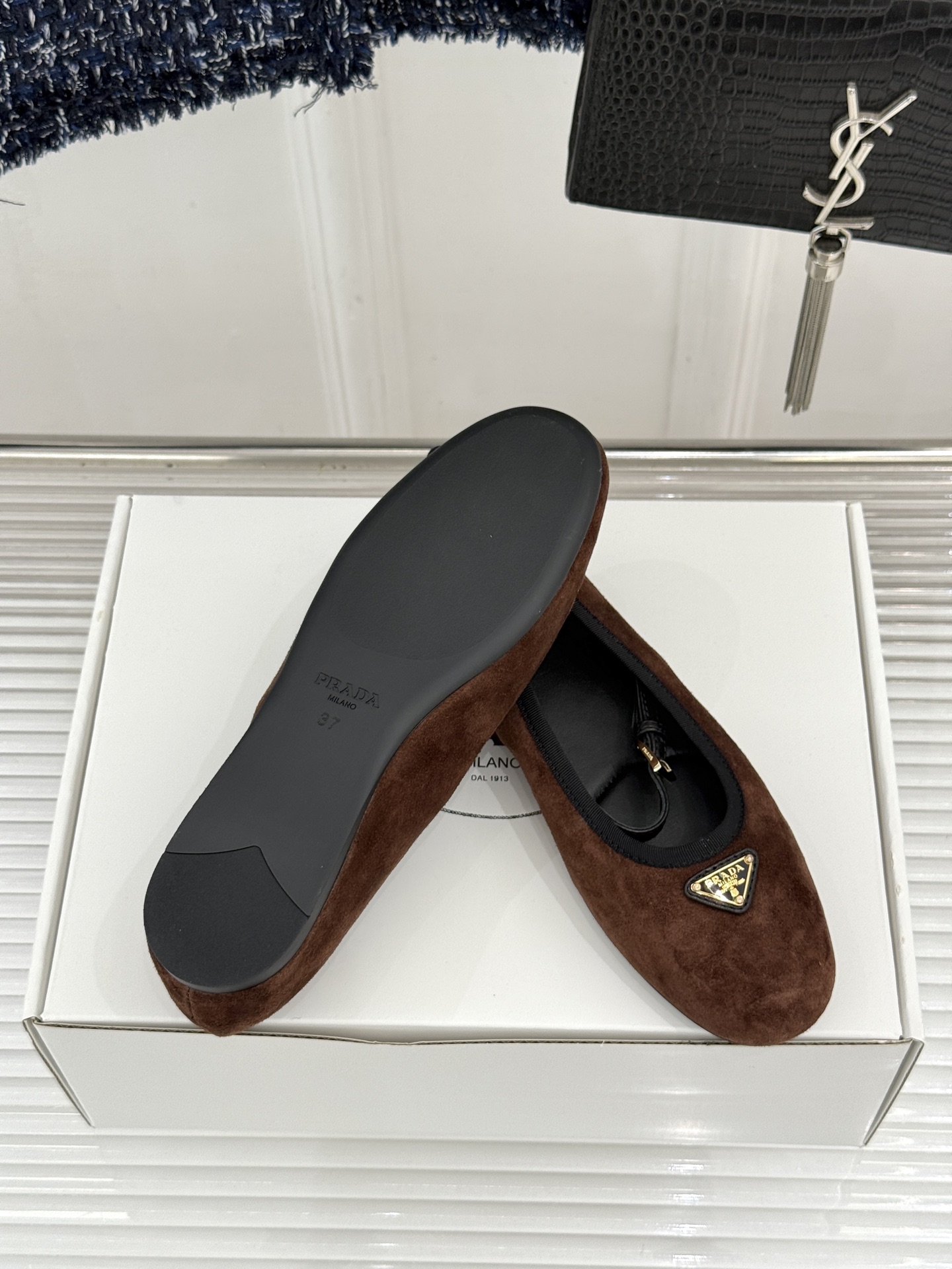 （原版飞机盒＋10）Prada/普拉达26WF新品三角标玛丽珍鞋复古优雅 重塑摩登气质标志性珐琅三角徽标