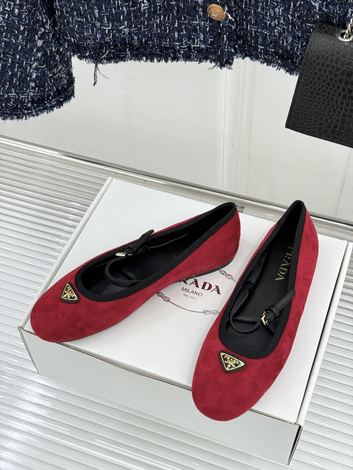 （原版飞机盒＋10）Prada/普拉达26WF新品三角标玛丽珍鞋复古优雅 重塑摩登气质标志性珐琅三角徽标