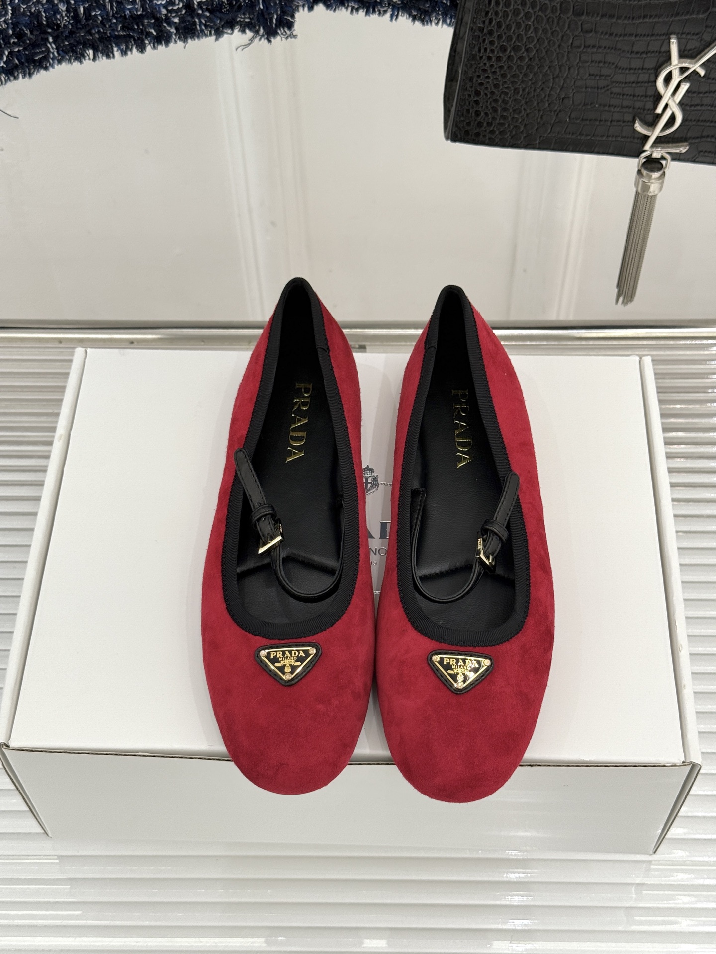 （原版飞机盒＋10）Prada/普拉达26WF新品三角标玛丽珍鞋复古优雅 重塑摩登气质标志性珐琅三角徽标