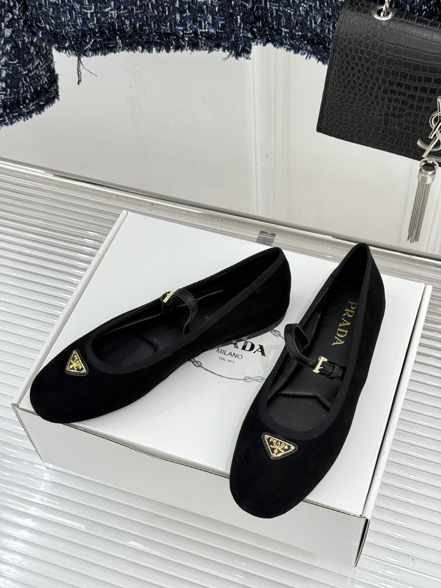 （原版飞机盒＋10）Prada/普拉达26WF新品三角标玛丽珍鞋复古优雅 重塑摩登气质标志性珐琅三角徽标