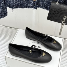 (原版飞机盒+10)Prada/普拉达26WF新品三角标玛丽珍鞋复古优雅 重塑摩登气质标志性珐琅三角徽标 (原版飞机盒+10)Prada/普拉达26WF新品三角标玛丽珍鞋复古优雅 重塑摩登气质标志性珐琅三角徽标