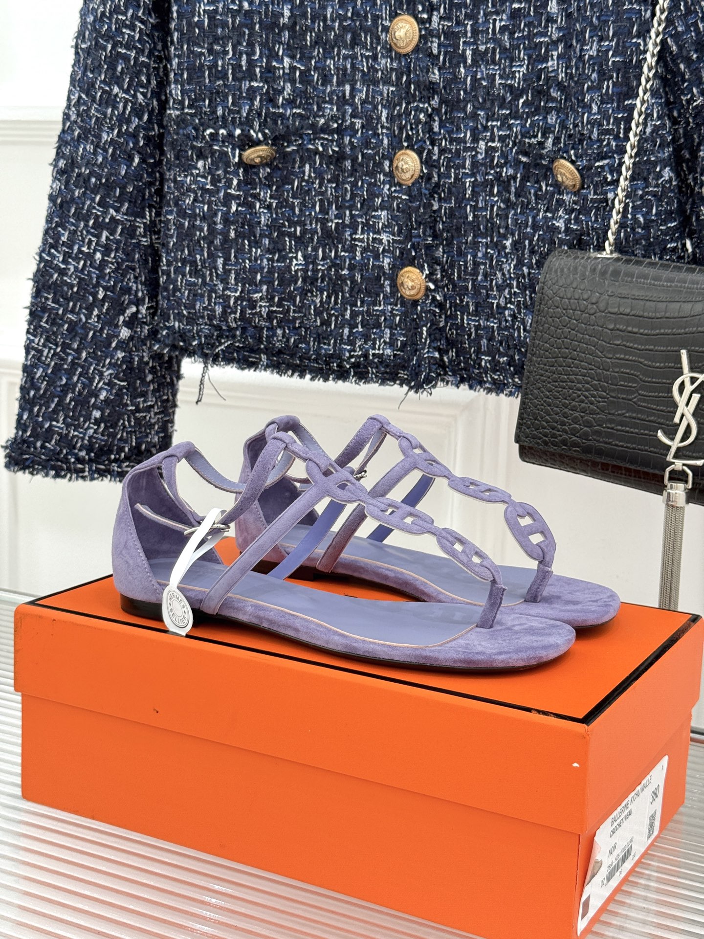 （配原版飞机盒）Hermès/爱马仕26WF新品猪鼻子链条平底凉鞋经典猪鼻子链条平底凉鞋法式奢雅格调一眼