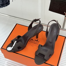 (原版飞机盒)Hermès/爱马仕经典H型细跟高跟凉鞋极简奢韵 勾勒优雅身姿标志性H型镂空鞋面凝练品牌经 (原版飞机盒)Hermès/爱马仕经典H型细跟高跟凉鞋极简奢韵 勾勒优雅身姿标志性H型镂空鞋面凝练品牌经