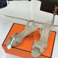(原版飞机盒)Hermès/爱马仕经典H型细跟高跟凉鞋极简奢韵 勾勒优雅身姿标志性H型镂空鞋面凝练品牌经 (原版飞机盒)Hermès/爱马仕经典H型细跟高跟凉鞋极简奢韵 勾勒优雅身姿标志性H型镂空鞋面凝练品牌经