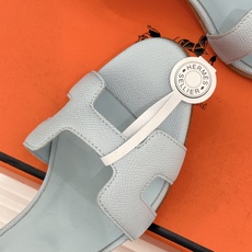 (原版飞机盒)Hermès/爱马仕经典H型细跟高跟凉鞋极简奢韵 勾勒优雅身姿标志性H型镂空鞋面凝练品牌经 (原版飞机盒)Hermès/爱马仕经典H型细跟高跟凉鞋极简奢韵 勾勒优雅身姿标志性H型镂空鞋面凝练品牌经