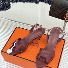 (原版飞机盒)Hermès/爱马仕经典H型细跟高跟凉鞋极简奢韵 勾勒优雅身姿标志性H型镂空鞋面凝练品牌经 (原版飞机盒)Hermès/爱马仕经典H型细跟高跟凉鞋极简奢韵 勾勒优雅身姿标志性H型镂空鞋面凝练品牌经