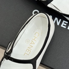 CHANE*|小香经典双C拼色方头平底玛丽珍鞋拼色方头平底设计小羊皮触感细腻亲肤双C电绣点缀鞋头复古方头 CHANE*|小香经典双C拼色方头平底玛丽珍鞋拼色方头平底设计小羊皮触感细腻亲肤双C电绣点缀鞋头复古方头