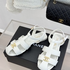 凉鞋CHANE*|小香26M新品双C镂空罗马平底凉鞋P金属双C闪耀鞋身中央镂空交错勾勒复古线条平底设计行 凉鞋CHANE*|小香26M新品双C镂空罗马平底凉鞋P金属双C闪耀鞋身中央镂空交错勾勒复古线条平底设计行