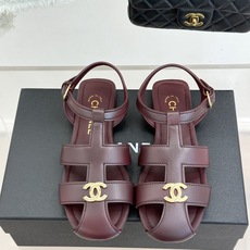 凉鞋CHANE*|小香26M新品双C镂空罗马平底凉鞋P金属双C闪耀鞋身中央镂空交错勾勒复古线条平底设计行 凉鞋CHANE*|小香26M新品双C镂空罗马平底凉鞋P金属双C闪耀鞋身中央镂空交错勾勒复古线条平底设计行
