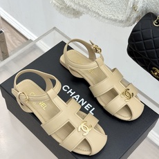 凉鞋CHANE*|小香26M新品双C镂空罗马平底凉鞋P金属双C闪耀鞋身中央镂空交错勾勒复古线条平底设计行 凉鞋CHANE*|小香26M新品双C镂空罗马平底凉鞋P金属双C闪耀鞋身中央镂空交错勾勒复古线条平底设计行