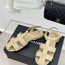 凉鞋CHANE*|小香26M新品双C镂空罗马平底凉鞋P金属双C闪耀鞋身中央镂空交错勾勒复古线条平底设计行 凉鞋CHANE*|小香26M新品双C镂空罗马平底凉鞋P金属双C闪耀鞋身中央镂空交错勾勒复古线条平底设计行