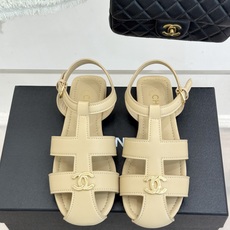 凉鞋CHANE*|小香26M新品双C镂空罗马平底凉鞋P金属双C闪耀鞋身中央镂空交错勾勒复古线条平底设计行 凉鞋CHANE*|小香26M新品双C镂空罗马平底凉鞋P金属双C闪耀鞋身中央镂空交错勾勒复古线条平底设计行