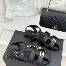 凉鞋CHANE*|小香26M新品双C镂空罗马平底凉鞋P金属双C闪耀鞋身中央镂空交错勾勒复古线条平底设计行 凉鞋CHANE*|小香26M新品双C镂空罗马平底凉鞋P金属双C闪耀鞋身中央镂空交错勾勒复古线条平底设计行