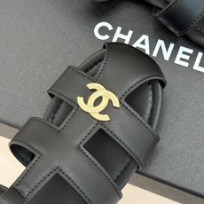 凉鞋CHANE*|小香26M新品双C镂空罗马平底凉鞋P金属双C闪耀鞋身中央镂空交错勾勒复古线条平底设计行 凉鞋CHANE*|小香26M新品双C镂空罗马平底凉鞋P金属双C闪耀鞋身中央镂空交错勾勒复古线条平底设计行