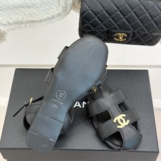 凉鞋CHANE*|小香26M新品双C镂空罗马平底凉鞋P金属双C闪耀鞋身中央镂空交错勾勒复古线条平底设计行 凉鞋CHANE*|小香26M新品双C镂空罗马平底凉鞋P金属双C闪耀鞋身中央镂空交错勾勒复古线条平底设计行