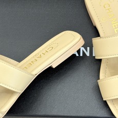 CHANE*|小香26M新品双C镂空罗马平底凉鞋金属双C闪耀鞋身中央镂空交错勾勒复古线条平底设计行走轻盈 CHANE*|小香26M新品双C镂空罗马平底凉鞋金属双C闪耀鞋身中央镂空交错勾勒复古线条平底设计行走轻盈