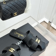CHANE*|小香26M新品双C镂空罗马平底凉鞋金属双C闪耀鞋身中央镂空交错勾勒复古线条平底设计行走轻盈 CHANE*|小香26M新品双C镂空罗马平底凉鞋金属双C闪耀鞋身中央镂空交错勾勒复古线条平底设计行走轻盈