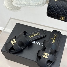 CHANE*|小香26M新品双C镂空罗马平底凉鞋金属双C闪耀鞋身中央镂空交错勾勒复古线条平底设计行走轻盈 CHANE*|小香26M新品双C镂空罗马平底凉鞋金属双C闪耀鞋身中央镂空交错勾勒复古线条平底设计行走轻盈